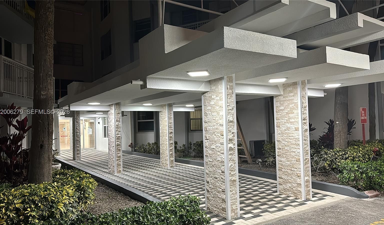 1913 S Ocean Dr APT 111 Hallandale Beach, FL 33009 - Thumbnail 5