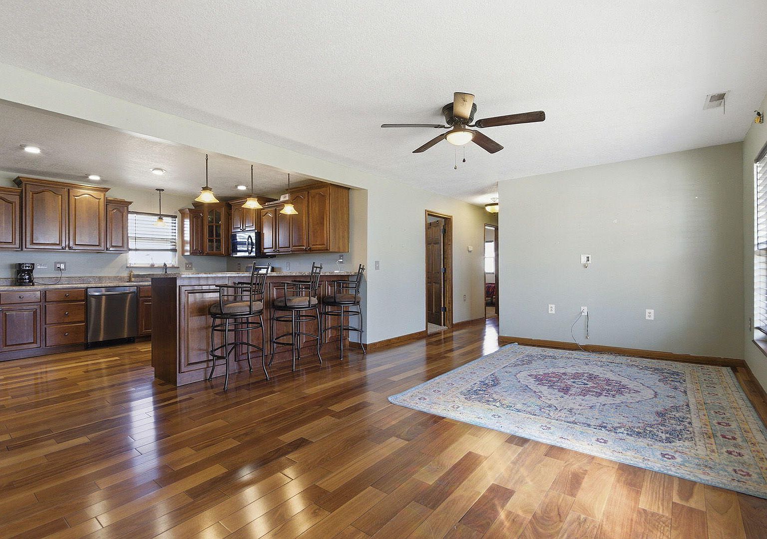 1001 S Monroe St Vandalia, MO 63382 - Thumbnail 5