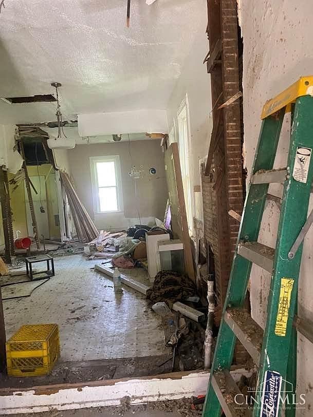 1724 Esmonde St Cincinnati, OH 45214 - Thumbnail 5