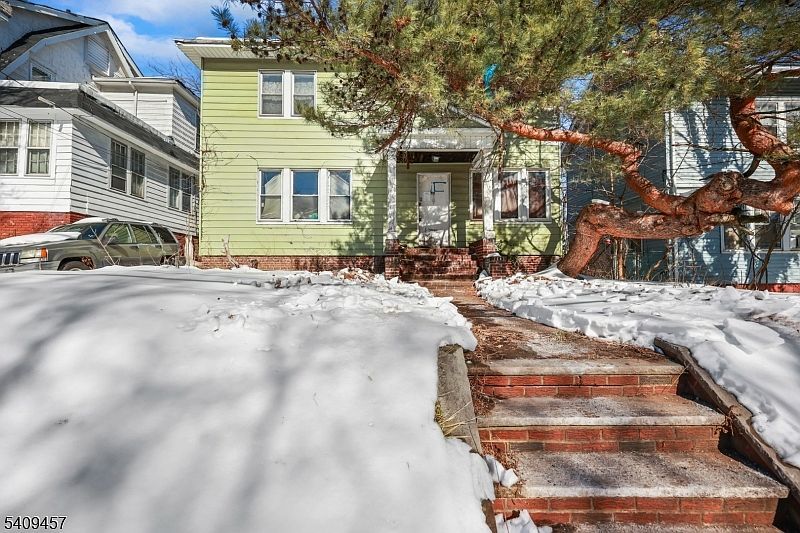 37 Custer Ave Newark, NJ 07112 - Thumbnail 5