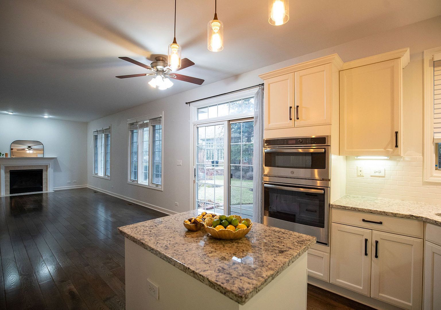 1827 Waterbury Cir Glenview, IL 60025 - Thumbnail 5