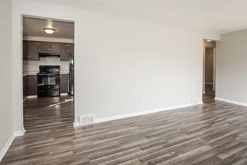 3530 Pinewood Dr Homestead, PA 15120 - Thumbnail 5