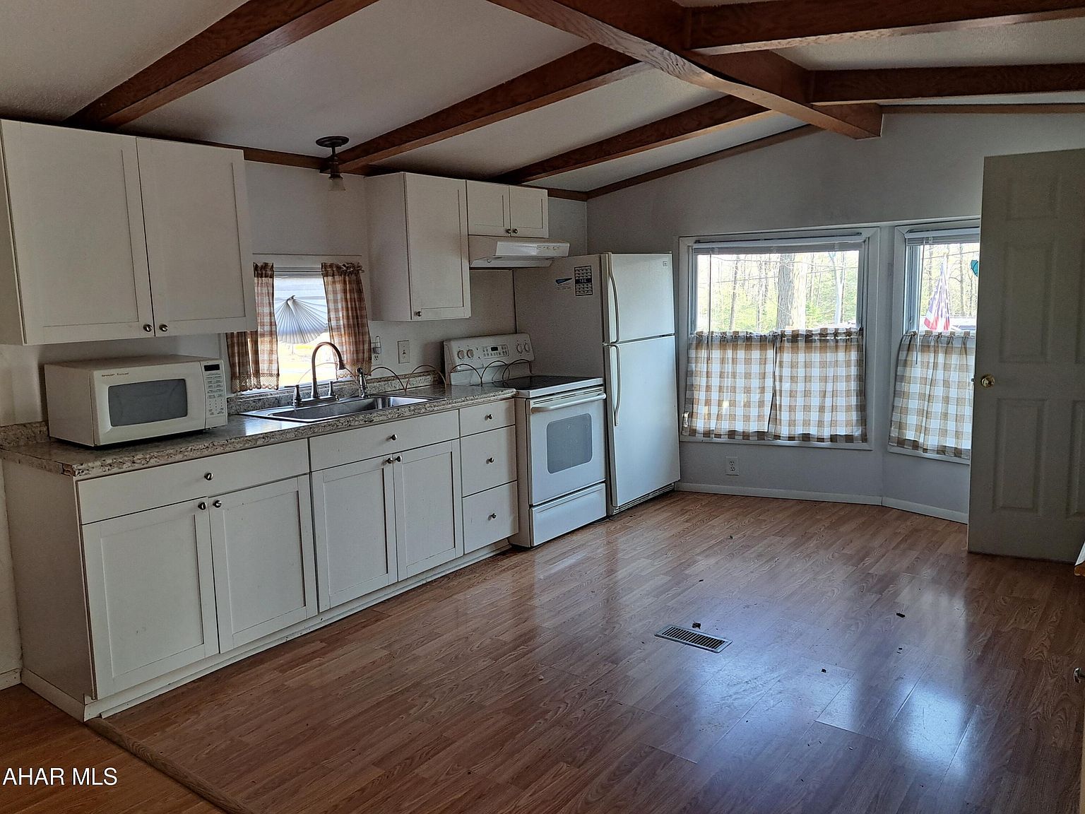 150 Melody Ln Flinton, PA 16640 - Thumbnail 5