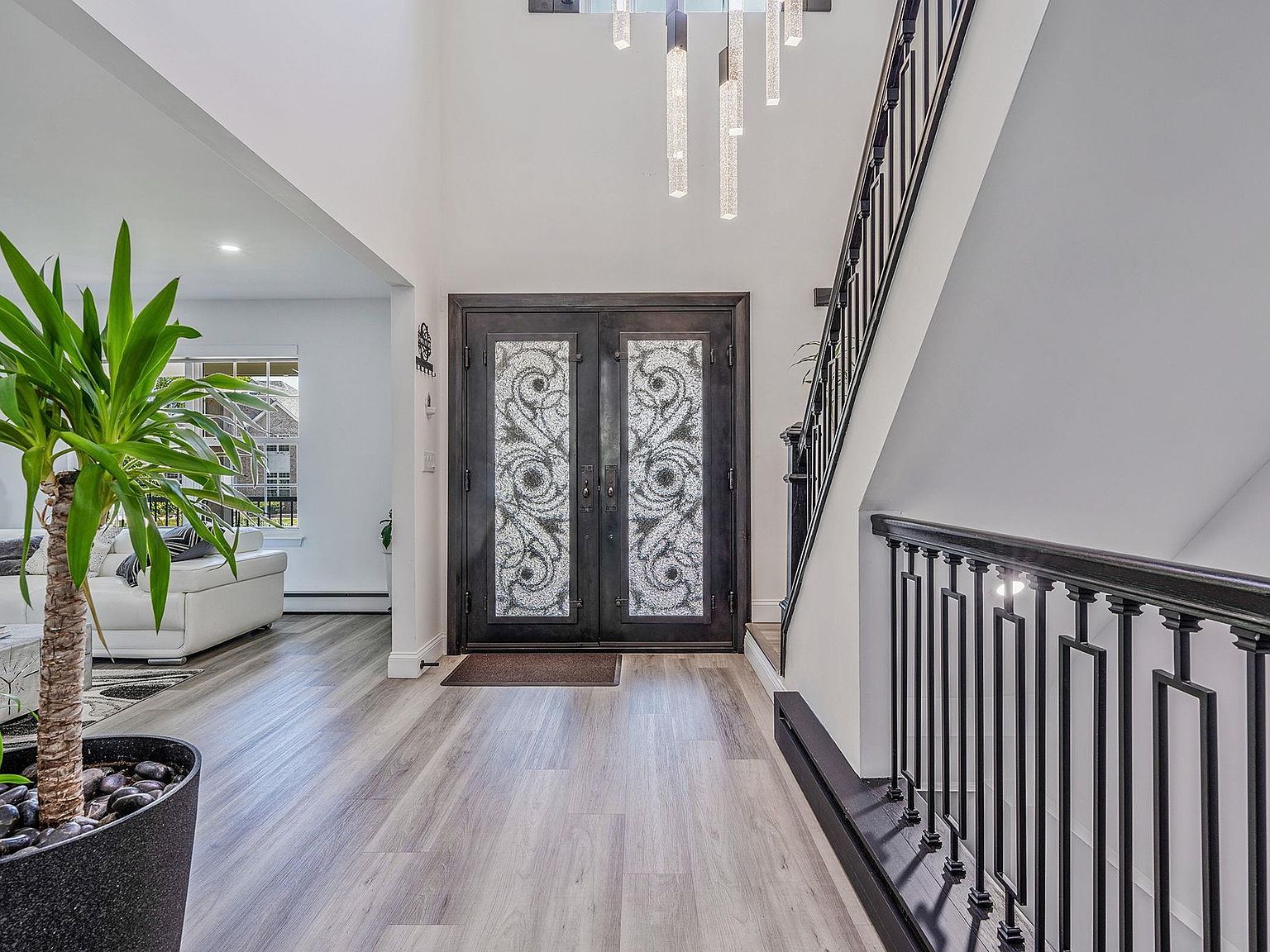 8 Hamilton Pl Lake Grove, NY 11755 - Thumbnail 5