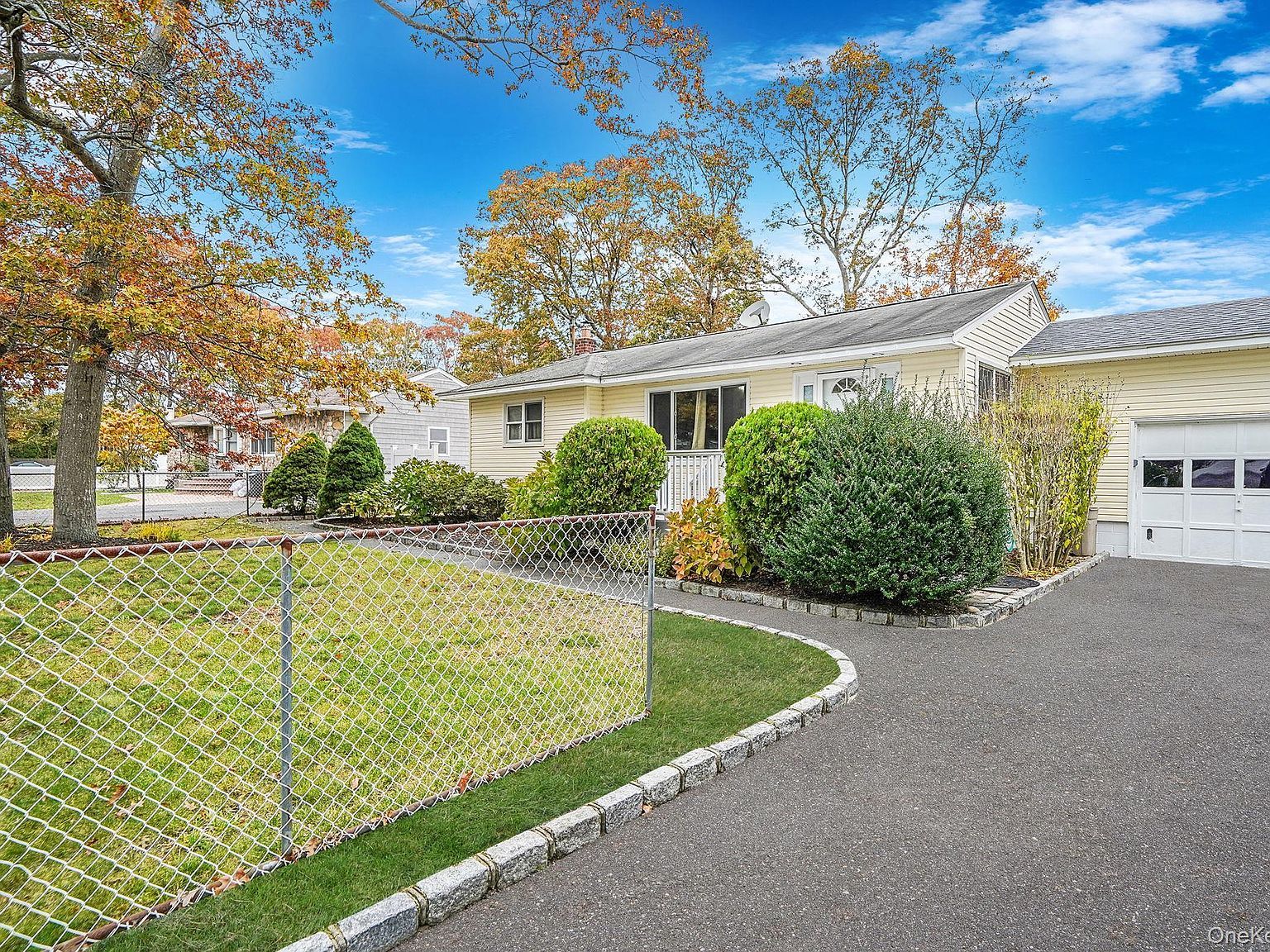 307 Jefferson Dr Mastic Beach, NY 11951 - Thumbnail 5