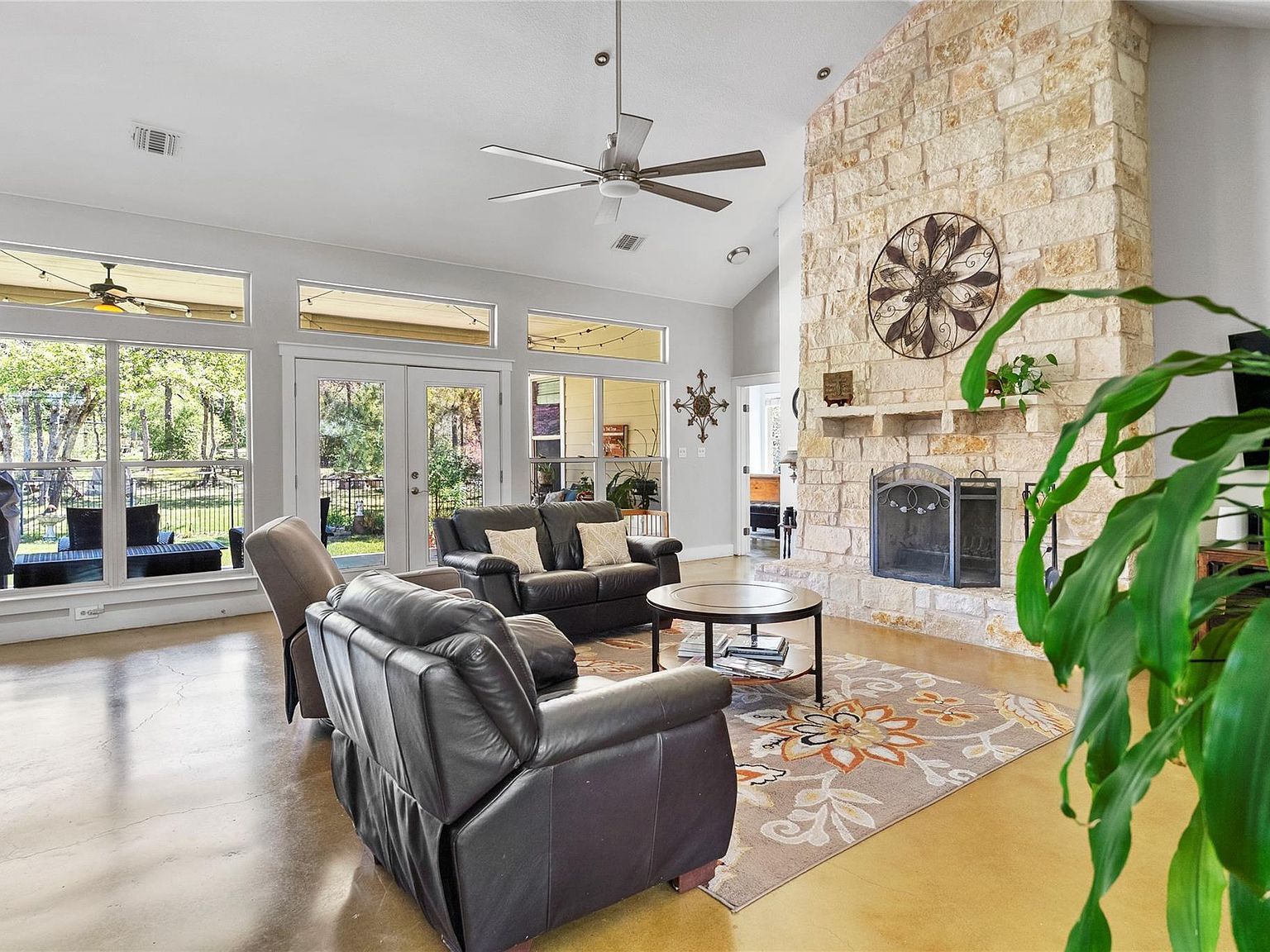 119 Maple Leaf Trl Elgin, TX 78621 - Thumbnail 5