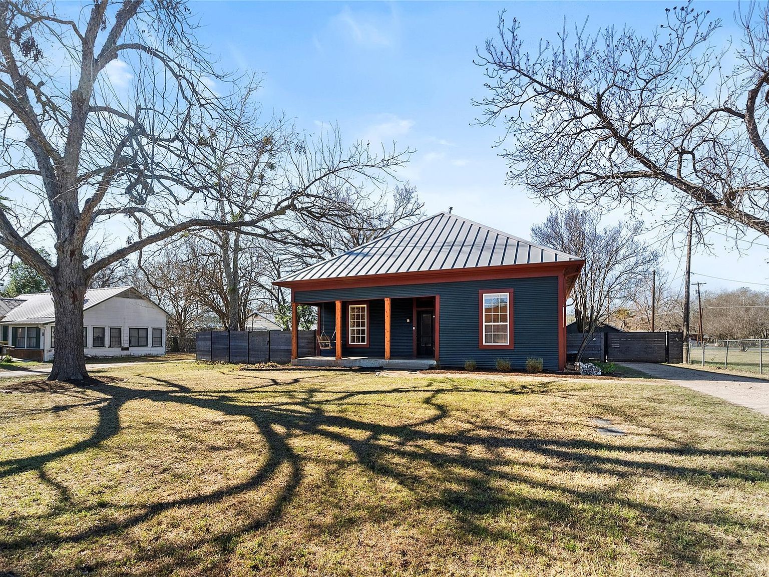 518 N Avenue F Elgin, TX 78621 - Thumbnail 5