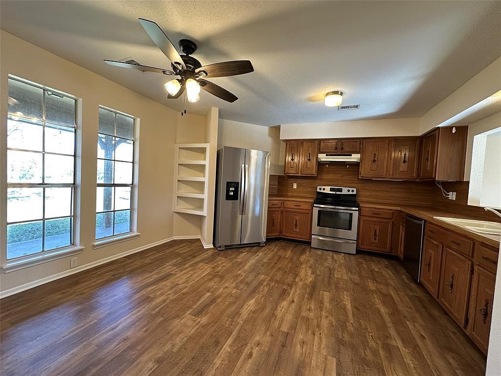 1047 Private Road 3022 Elgin, TX 78621 - Thumbnail 5