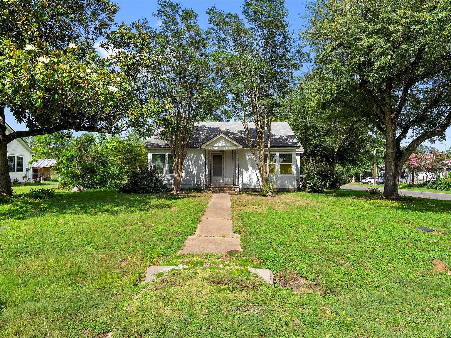513 N Avenue F Elgin, TX 78621 - Thumbnail 5