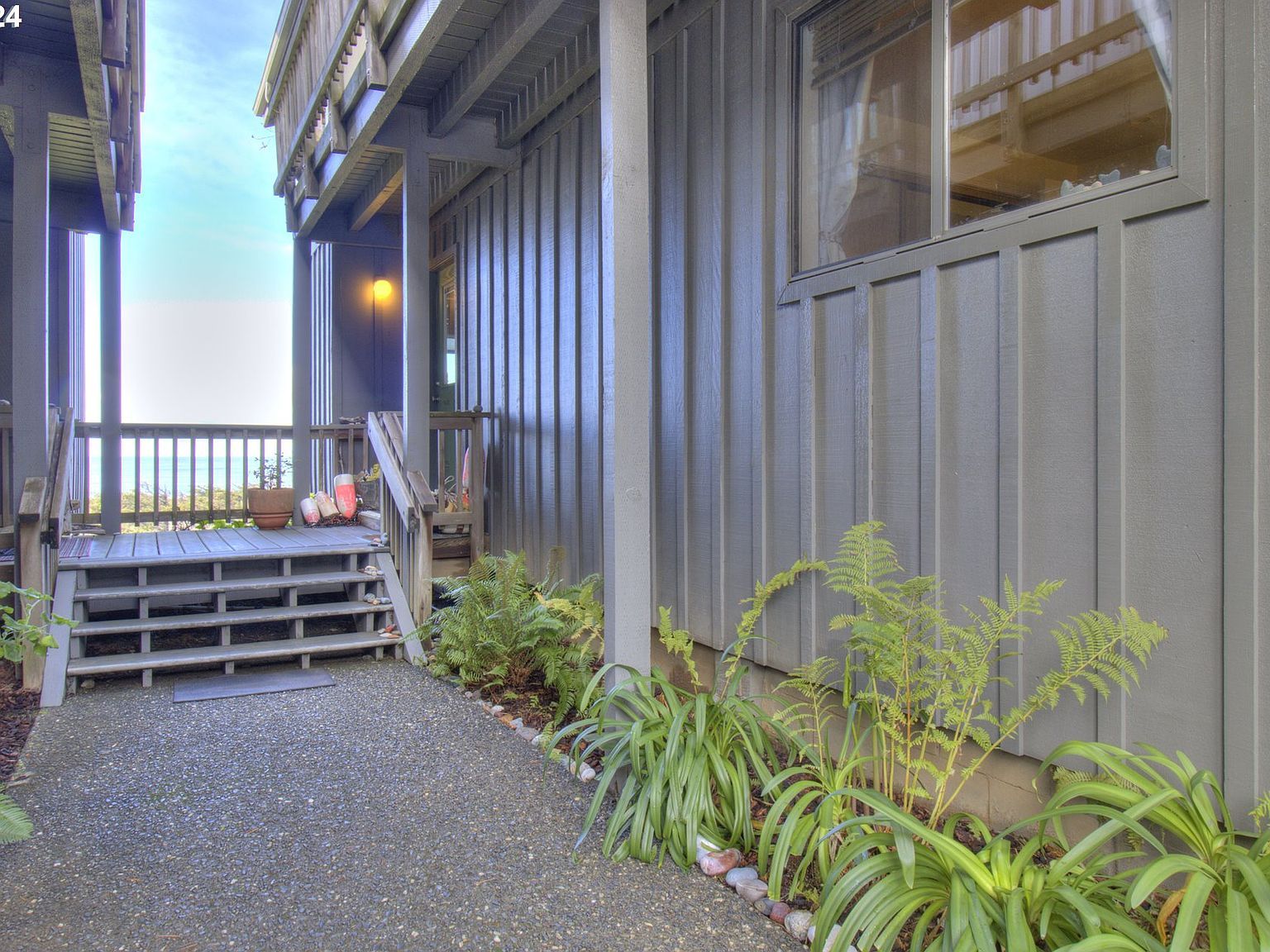 29134 Ellensburg Ave APT 2 Gold Beach, OR 97444 - Thumbnail 5