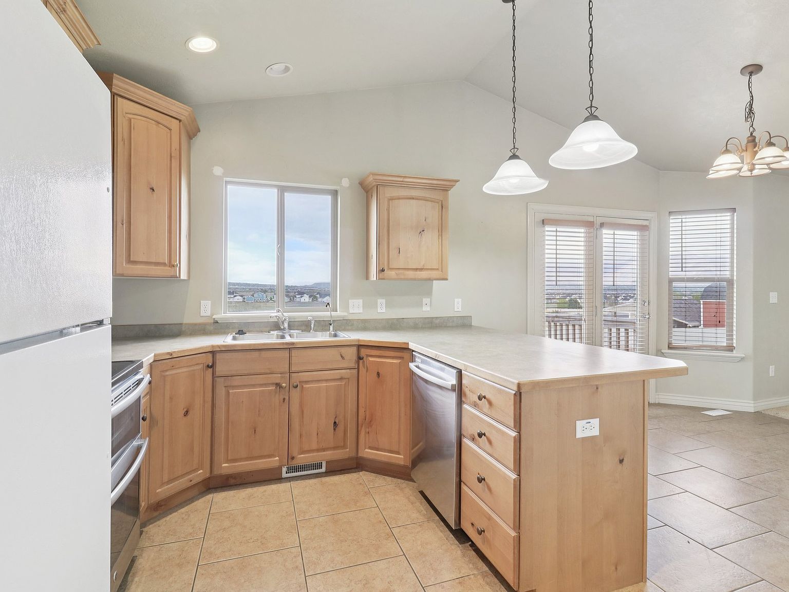 486 W Meadow Crest Way Saratoga Springs, UT 84045 - Thumbnail 5