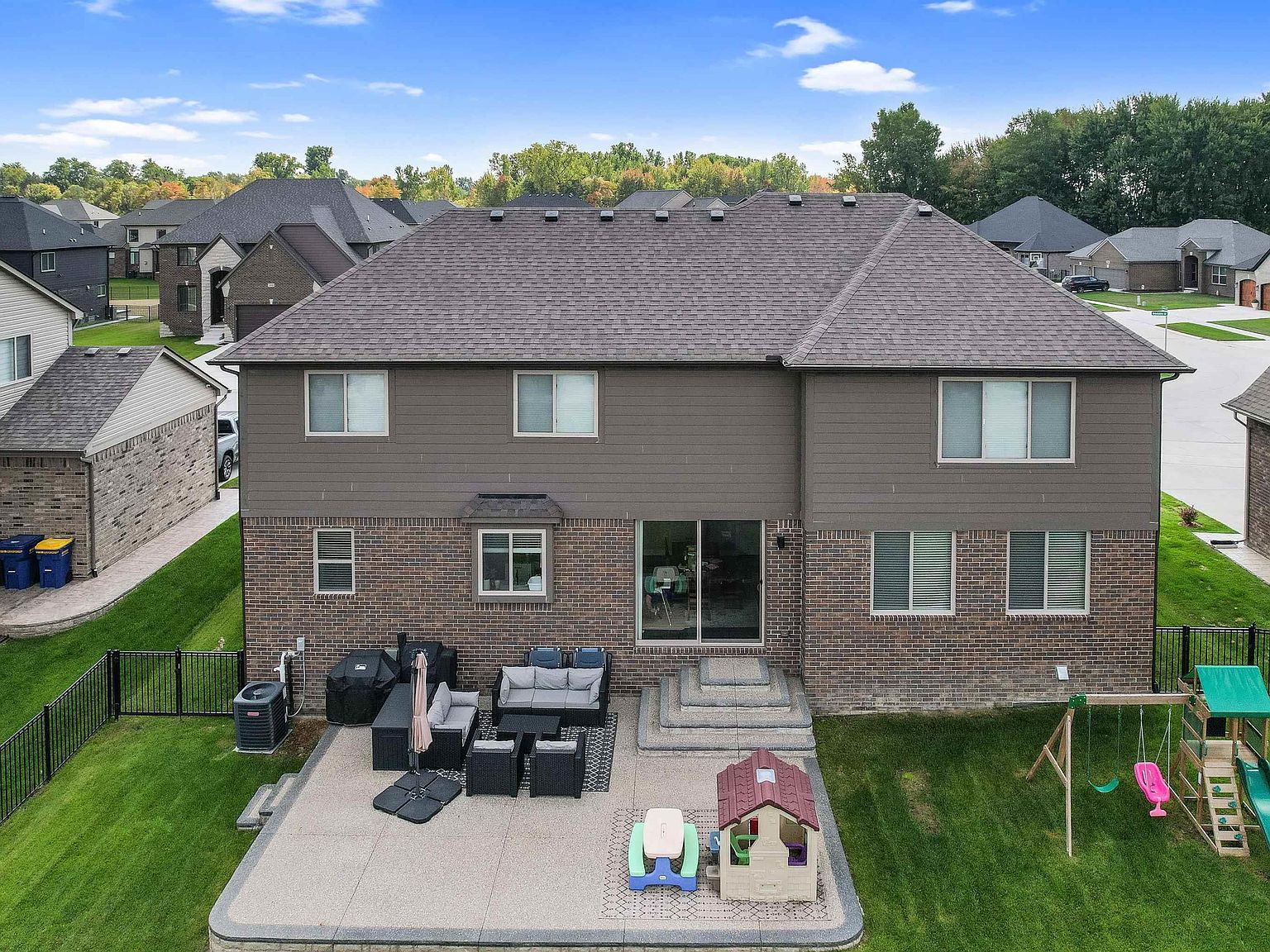 24487 Brookshire Dr Macomb, MI 48042 - Thumbnail 5