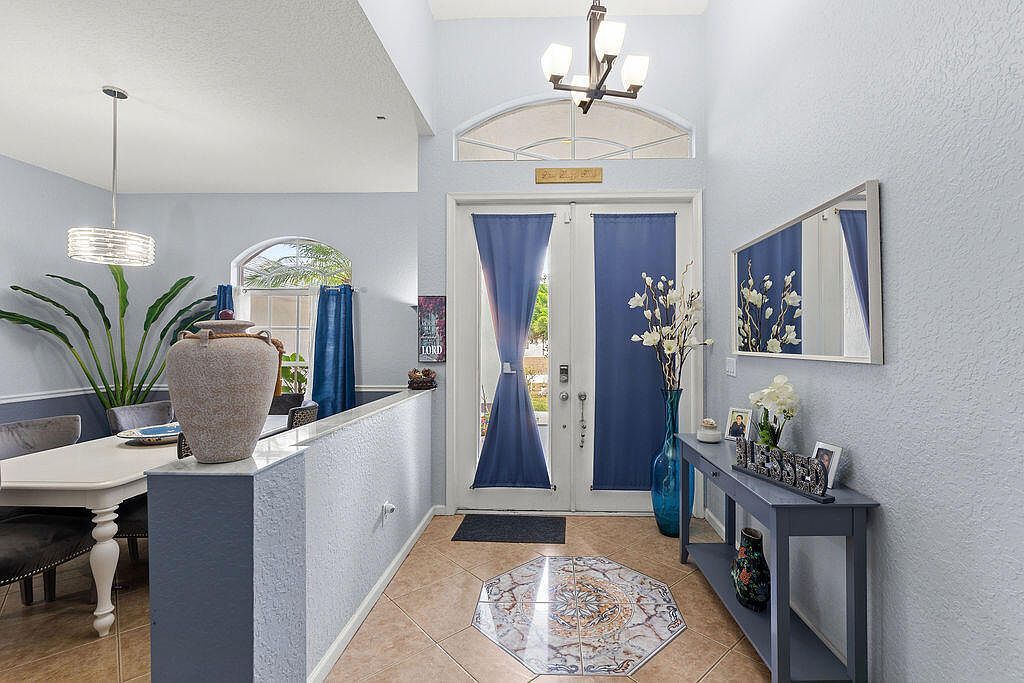 662 SW Dwight Ave Port Saint Lucie, FL 34983 - Thumbnail 5