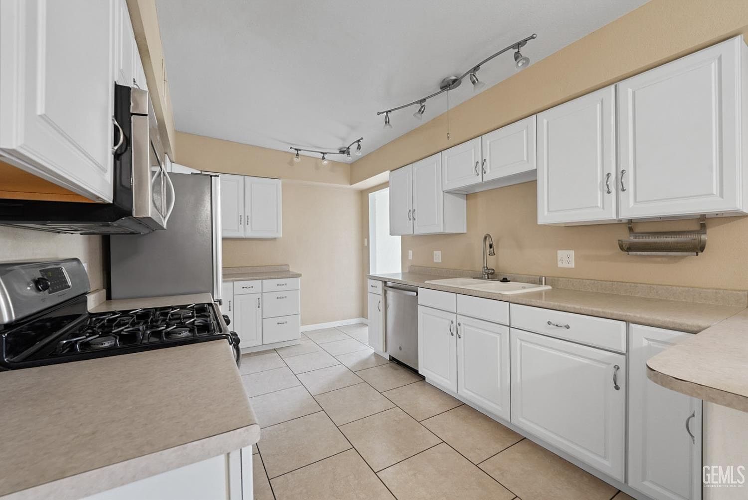 438 W Ward Ave Ridgecrest, CA 93555 - Thumbnail 5