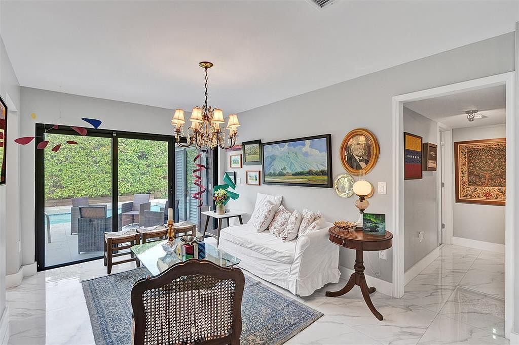 1017 NE 202nd Ln Miami, FL 33179 - Thumbnail 5