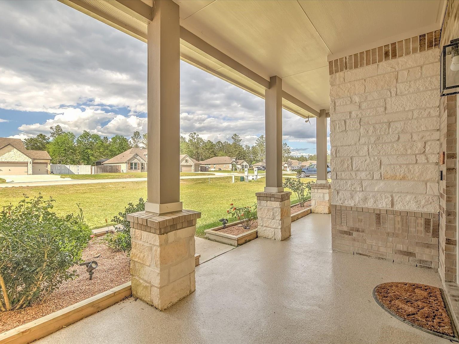 16738 Rockwall St Conroe, TX 77303 - Thumbnail 5