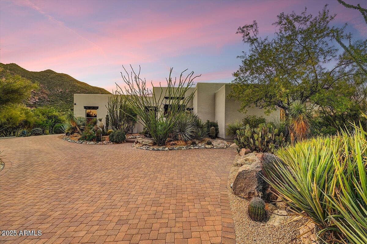 37202 N Holiday Ln Carefree, AZ 85377 - Thumbnail 5