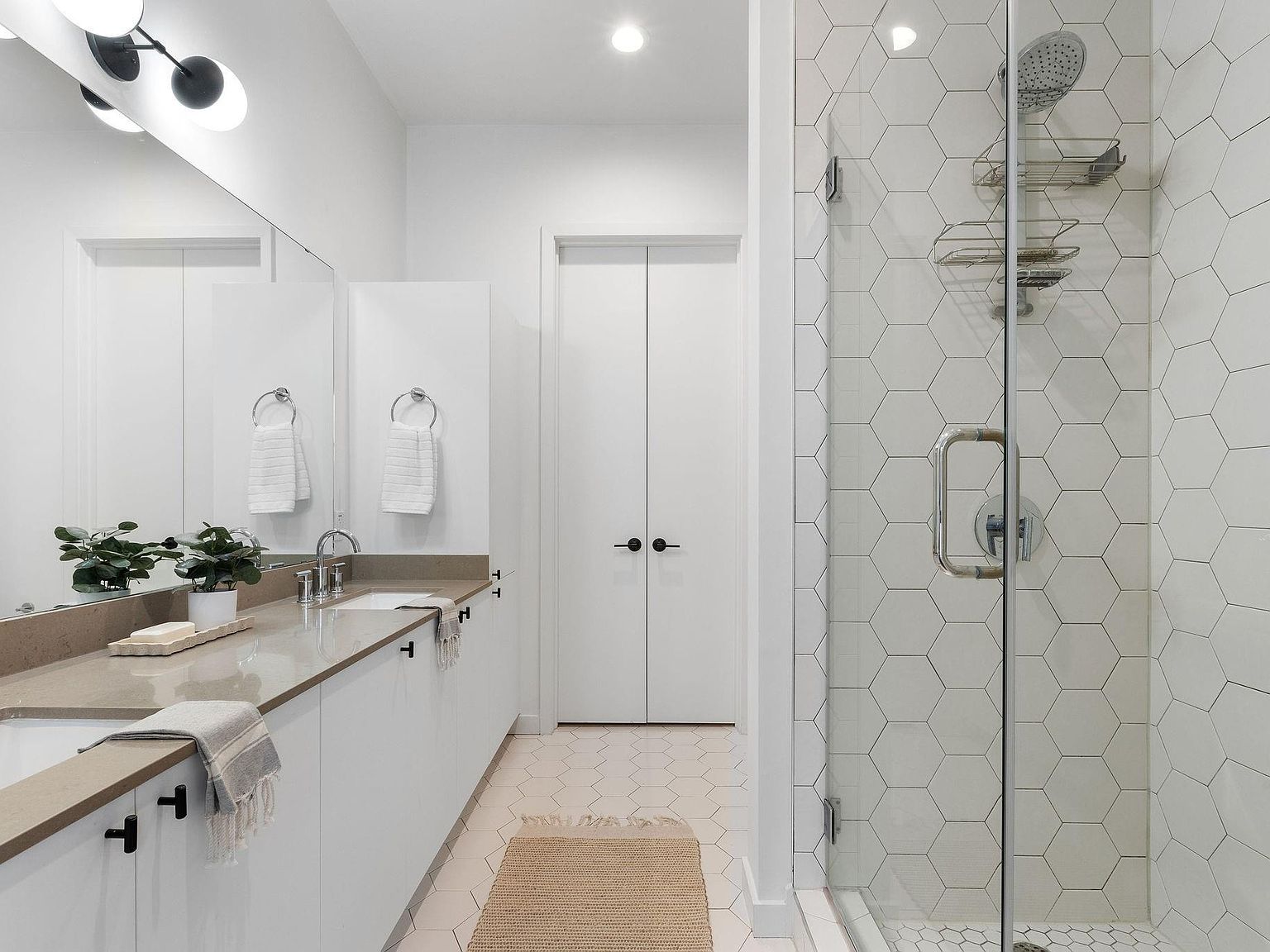 800 Embassy Dr APT 236 Austin, TX 78702 - Thumbnail 5