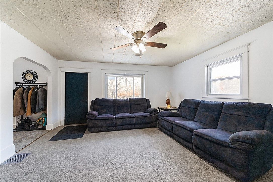 1470 Old Leechburg Rd Pittsburgh, PA 15239 - Thumbnail 5