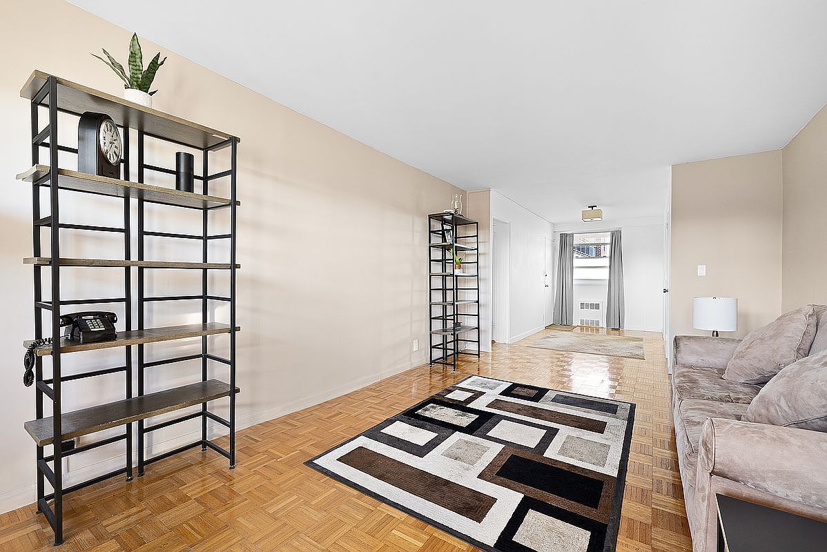 35-11 85th St APT 8M Jackson Heights, NY 11372 - Thumbnail 5