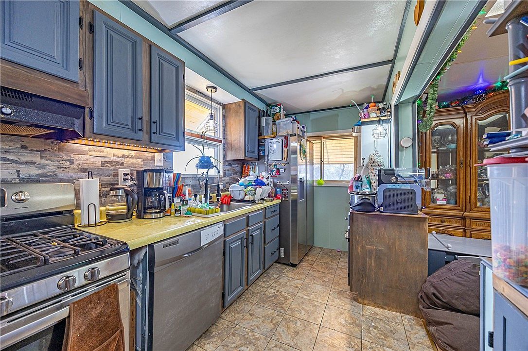 751 6th St Pitcairn, PA 15140 - Thumbnail 5