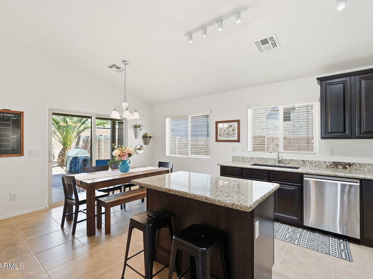 18374 W Surprise Farms Loop N Surprise, AZ 85388 - Thumbnail 5