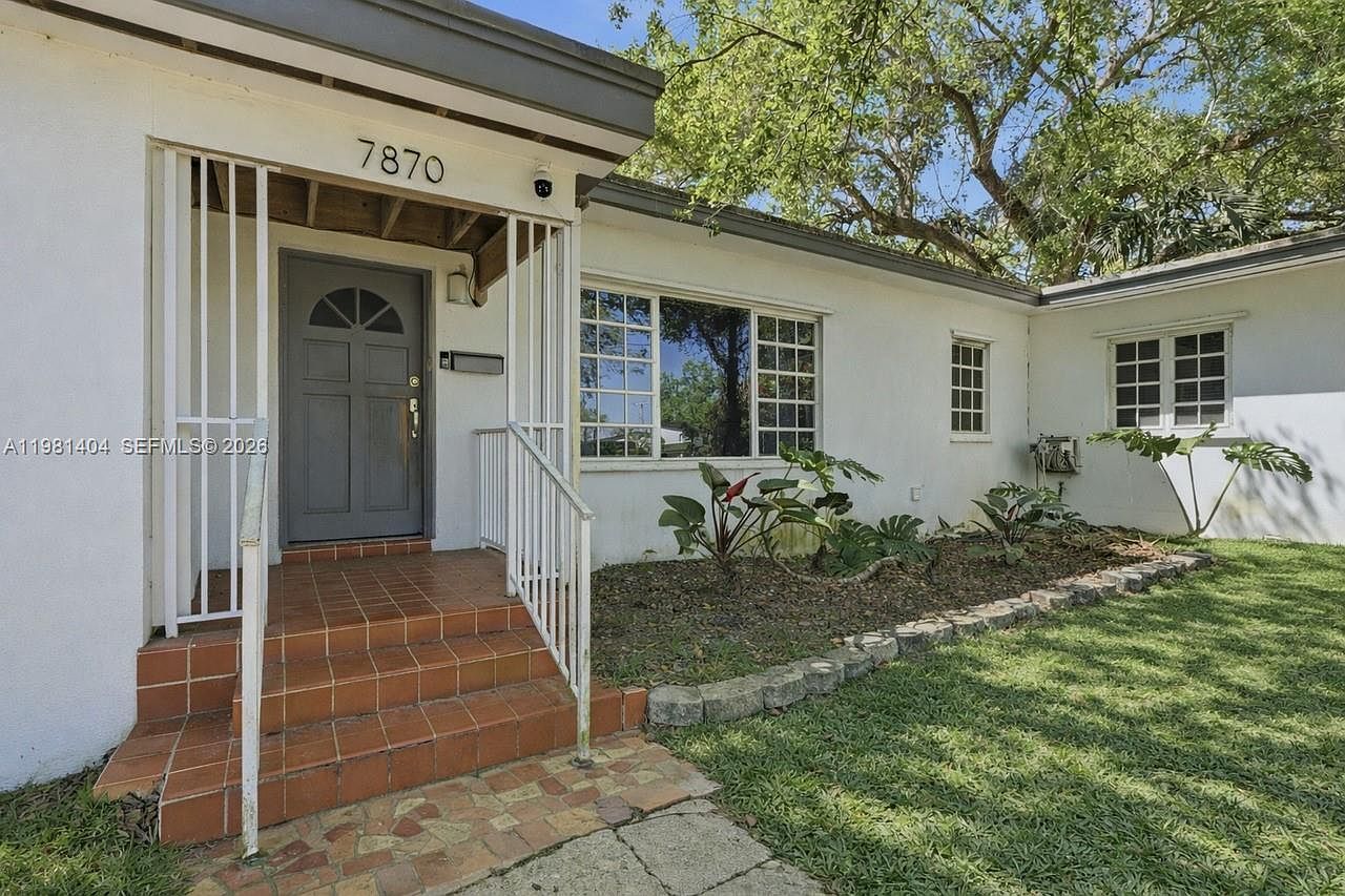 7870 SW 98th St Miami, FL 33156 - Thumbnail 5