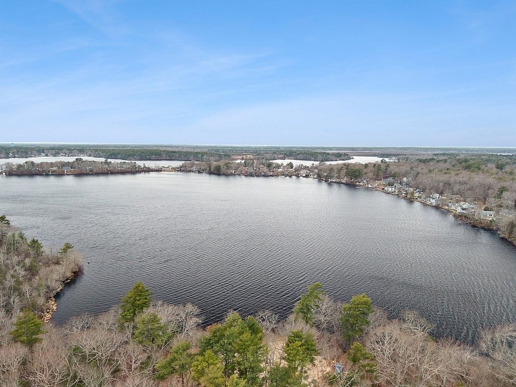 561 Twin Lakes Dr Halifax, MA 02338 - Thumbnail 5