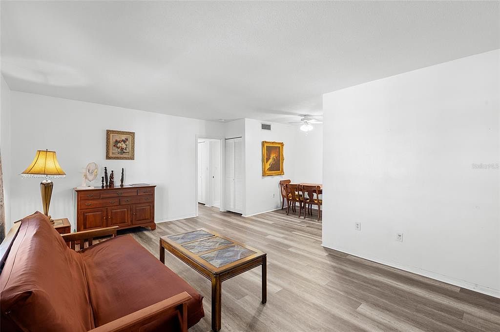 6651 Sunset Way APT 9 Saint Pete Beach, FL 33706 - Thumbnail 5