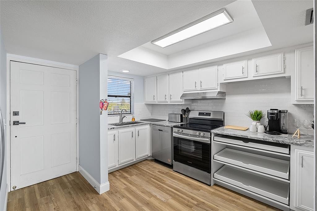 18650 Gulf Blvd APT 402 Indian Shores, FL 33785 - Thumbnail 5