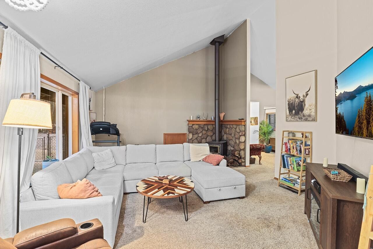 372 Thornbrook Dr Merlin, OR 97532 - Thumbnail 5