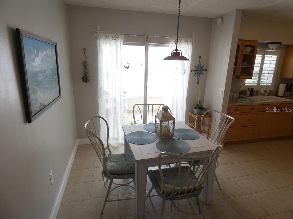 7010 Sunset Dr S APT 1B South Pasadena, FL 33707 - Thumbnail 5