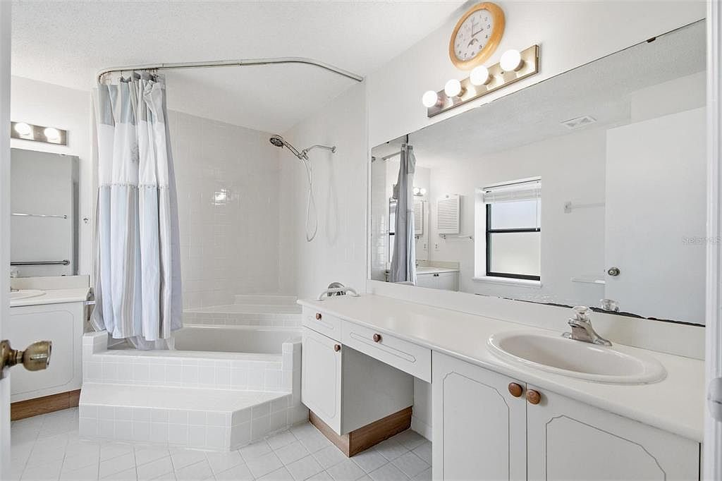 34 Wood Haven Dr Palm Coast, FL 32164 - Thumbnail 5