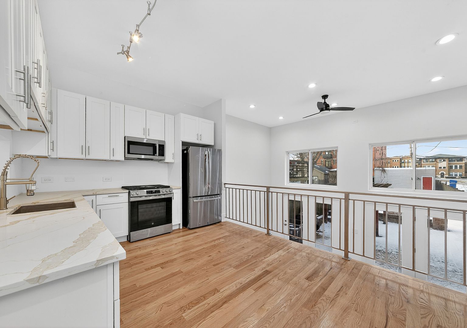 626 E Oakwood Blvd Chicago, IL 60653 - Thumbnail 5