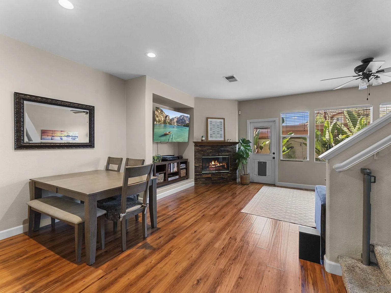 625 Sumner Way UNIT 4 Oceanside, CA 92058 - Thumbnail 5