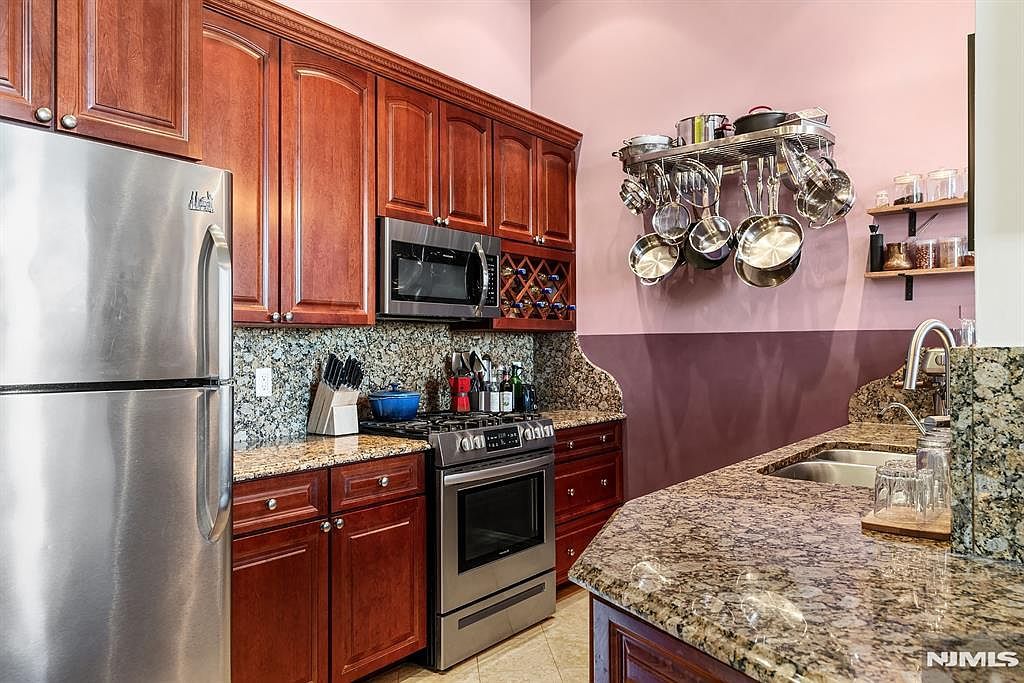 518-536 Gregory Ave #C301 Weehawken, NJ 07086 - Thumbnail 5