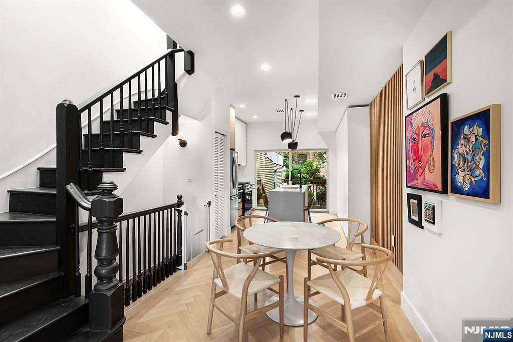 18 Highland Ave Jersey City, NJ 07306 - Thumbnail 5