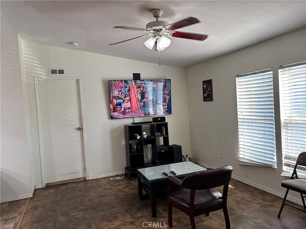 1826 W 19th St SPACE 18 San Bernardino, CA 92411 - Thumbnail 5