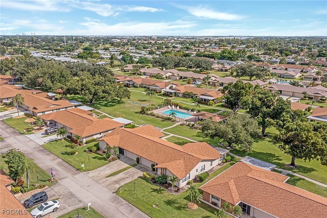 5584 Buring Ct Fort Myers, FL 33919 - Thumbnail 5