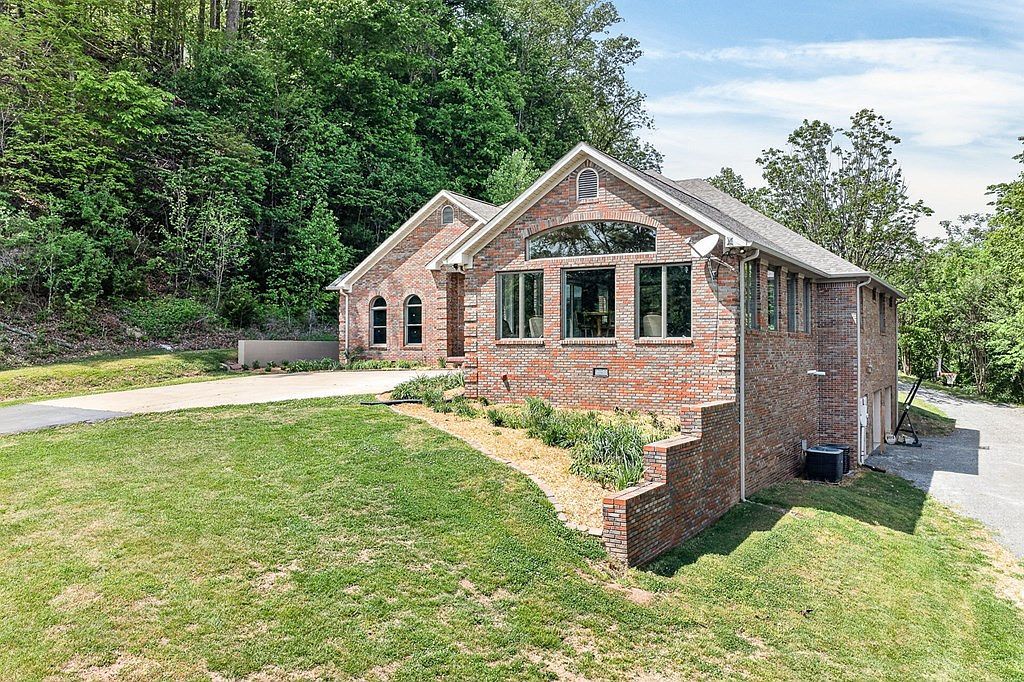 360 Long Hollow Ln Gainesboro, TN 38562 - Thumbnail 5