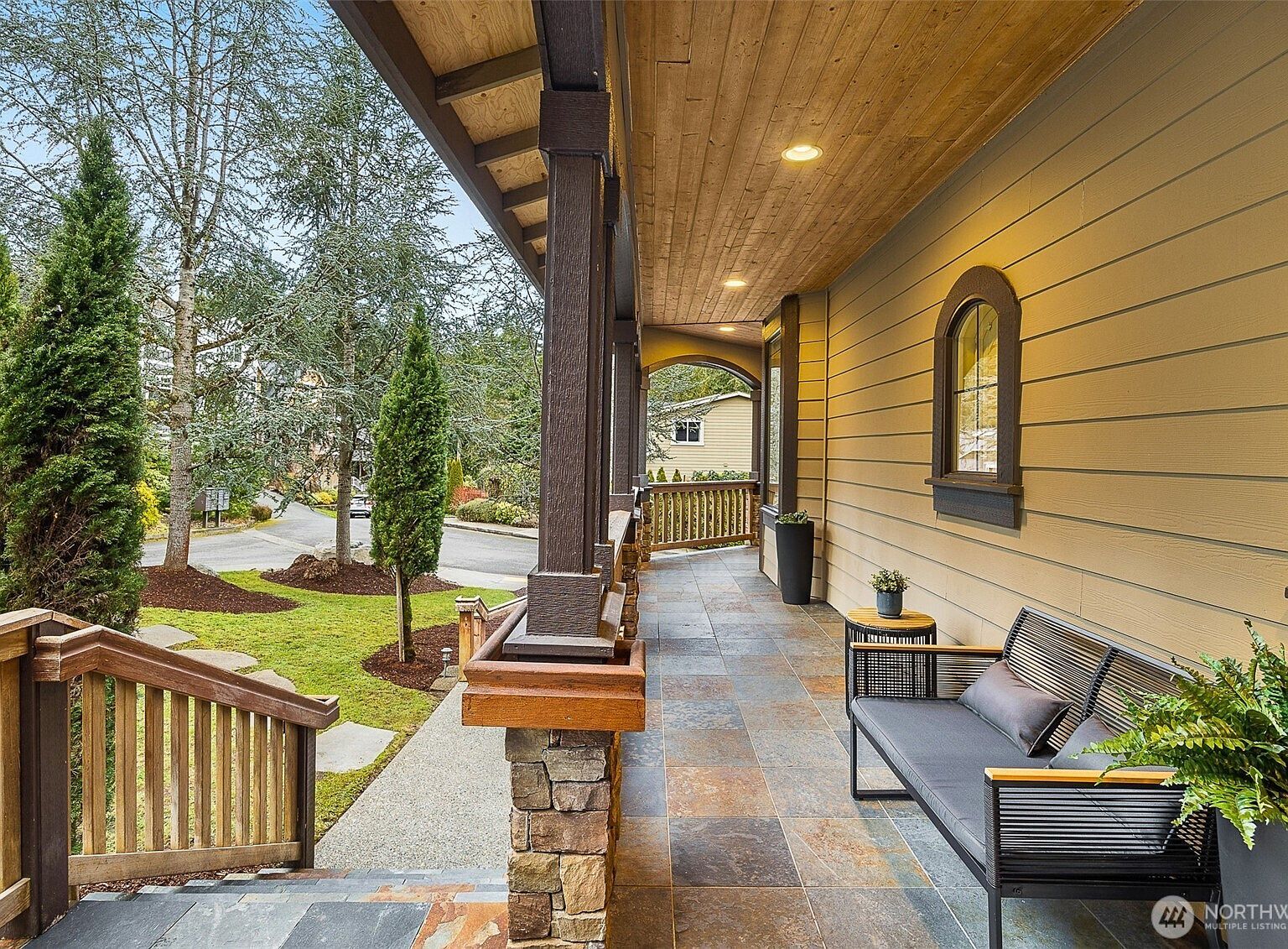 16305 SE 37th St Bellevue, WA 98008 - Thumbnail 5