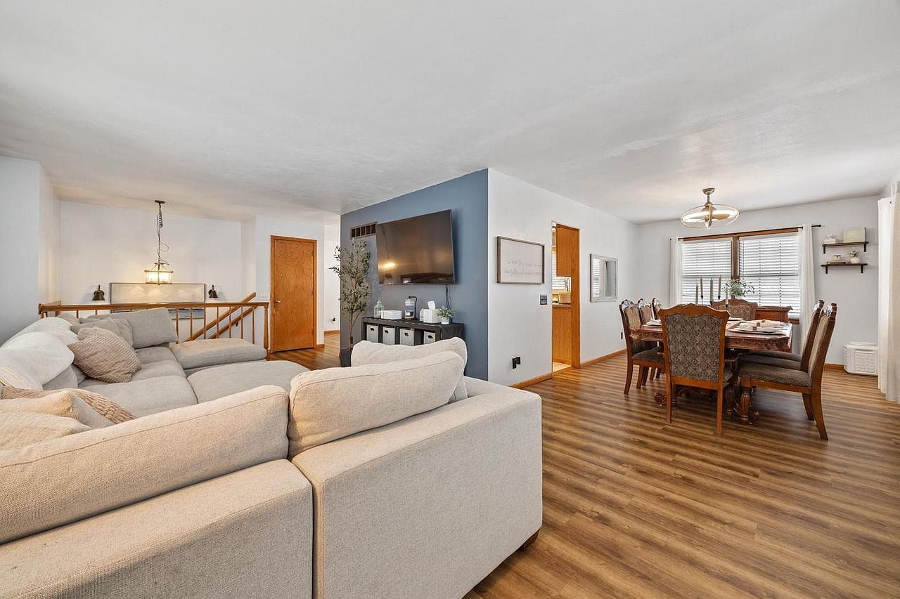 375 Greendale Dr Janesville, WI 53546 - Thumbnail 5