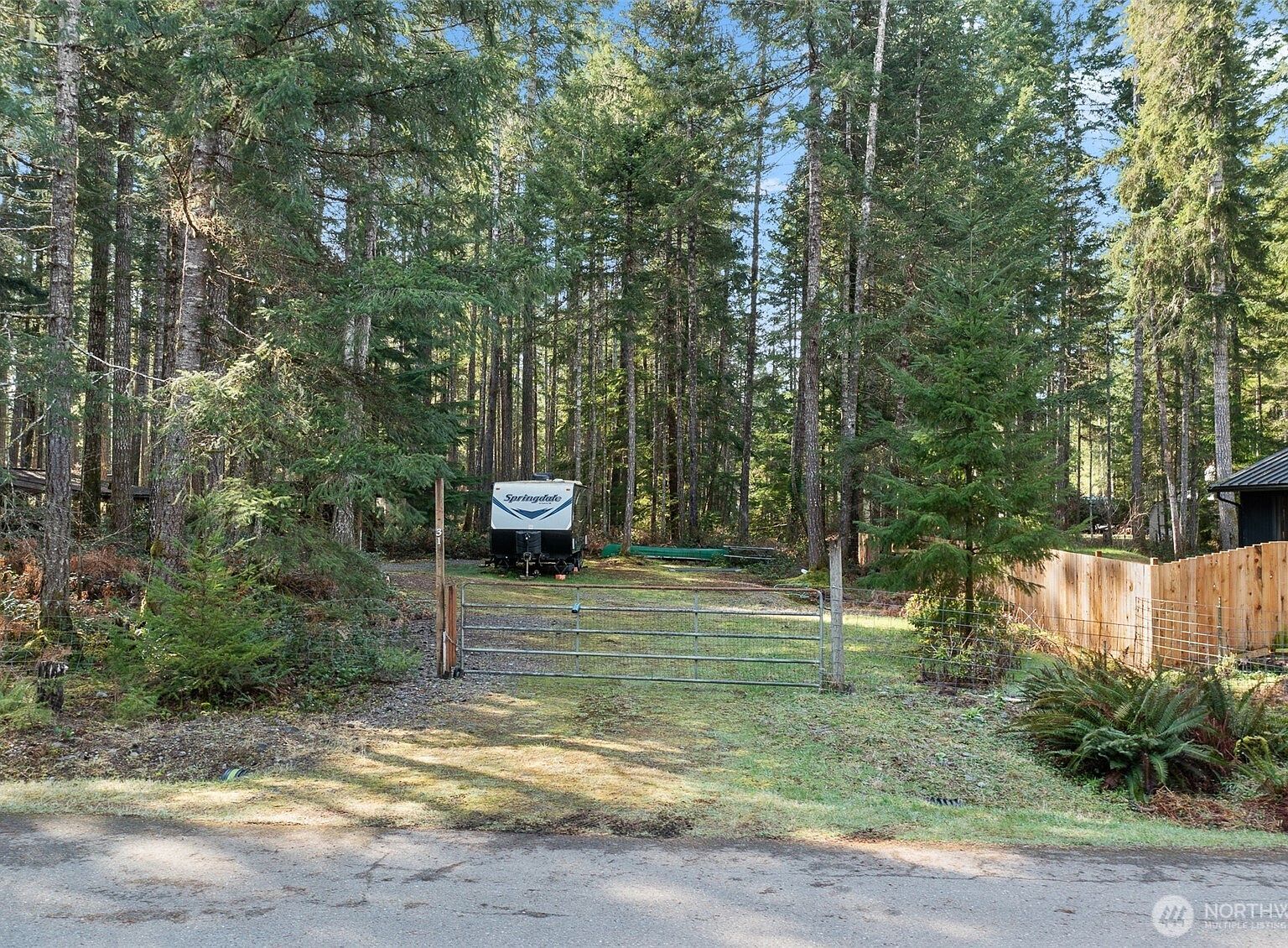 31 N Brook Ln Hoodsport, WA 98548 - Thumbnail 5