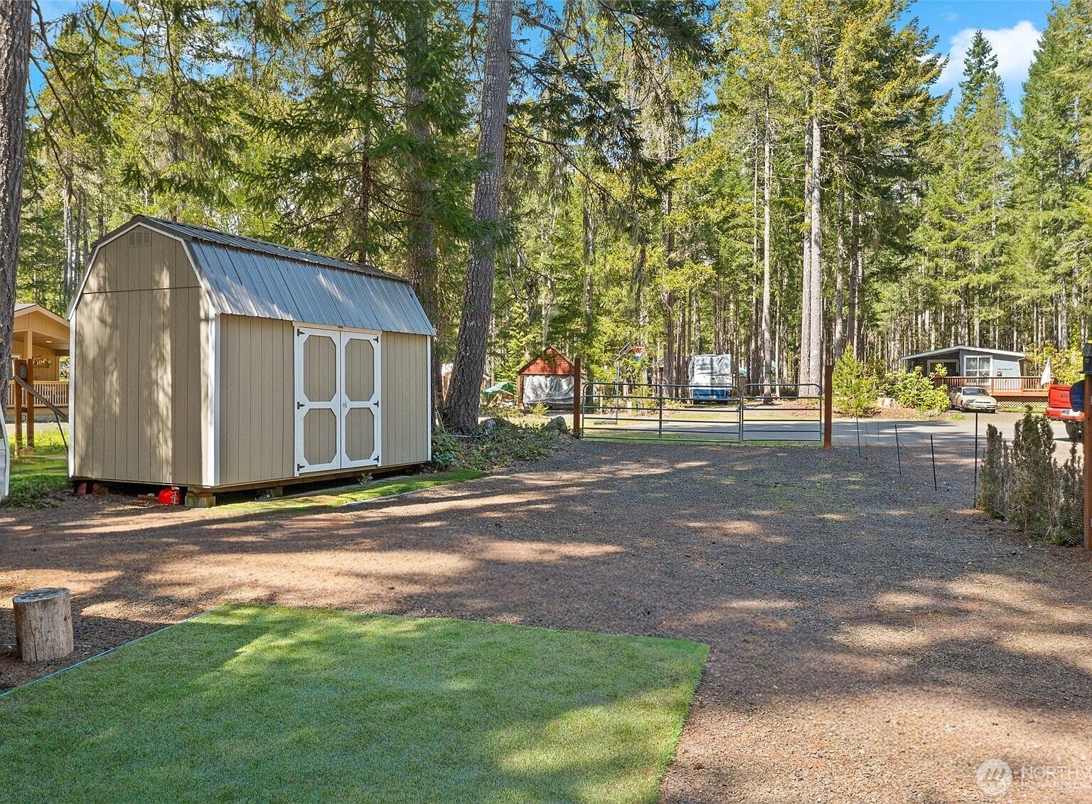 101 N Brook Ln Hoodsport, WA 98548 - Thumbnail 5