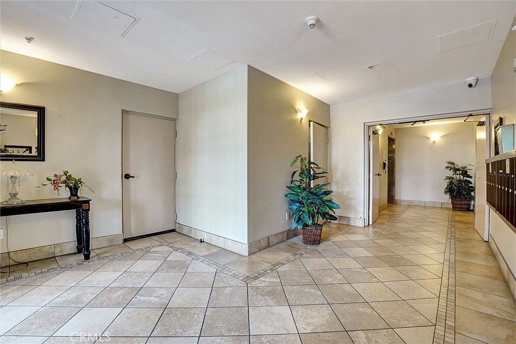 13935 Burbank Blvd APT 105 Van Nuys, CA 91401 - Thumbnail 5