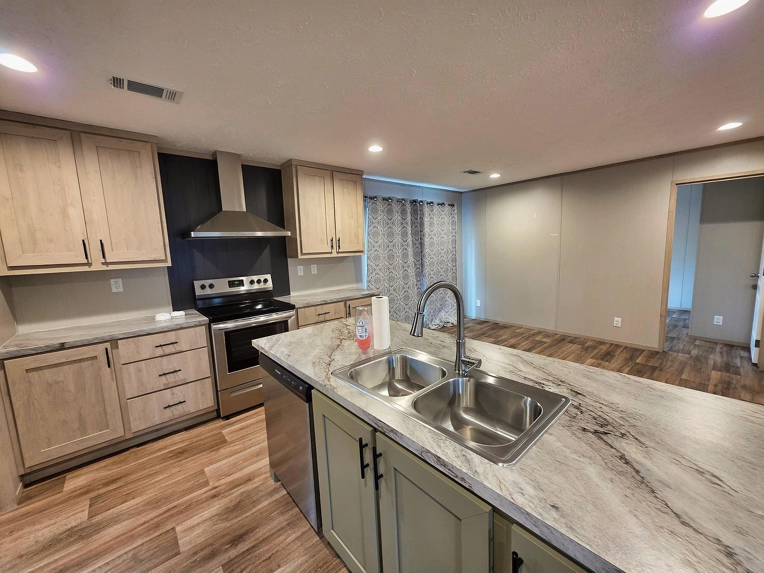 1014 Hull Ln Williston, SC 29853 - Thumbnail 5