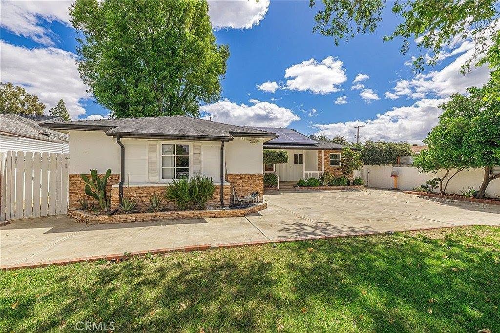 6454 Baird Ave Reseda, CA 91335 - Thumbnail 5