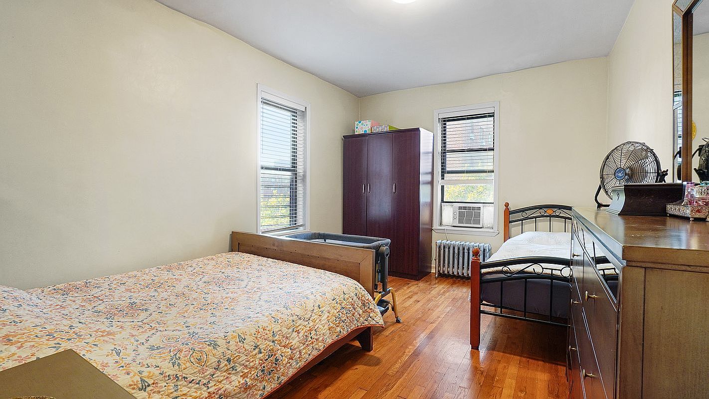 1922 McGraw Ave APT 6I Bronx, NY 10462 - Thumbnail 5