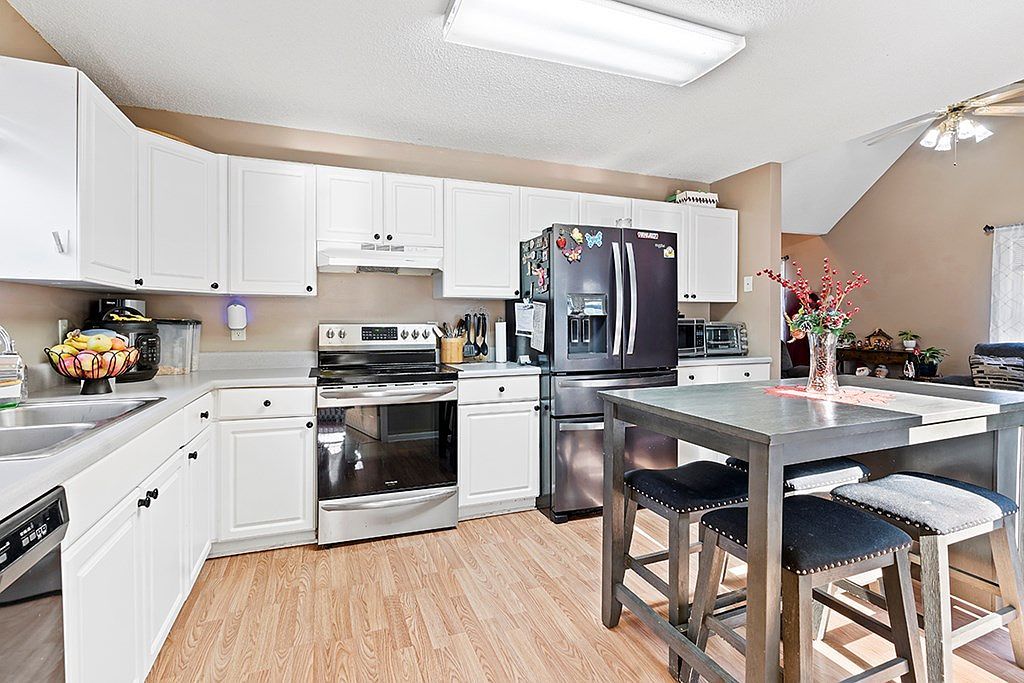 525 Sample Rd Greenwood, SC 29649 - Thumbnail 5