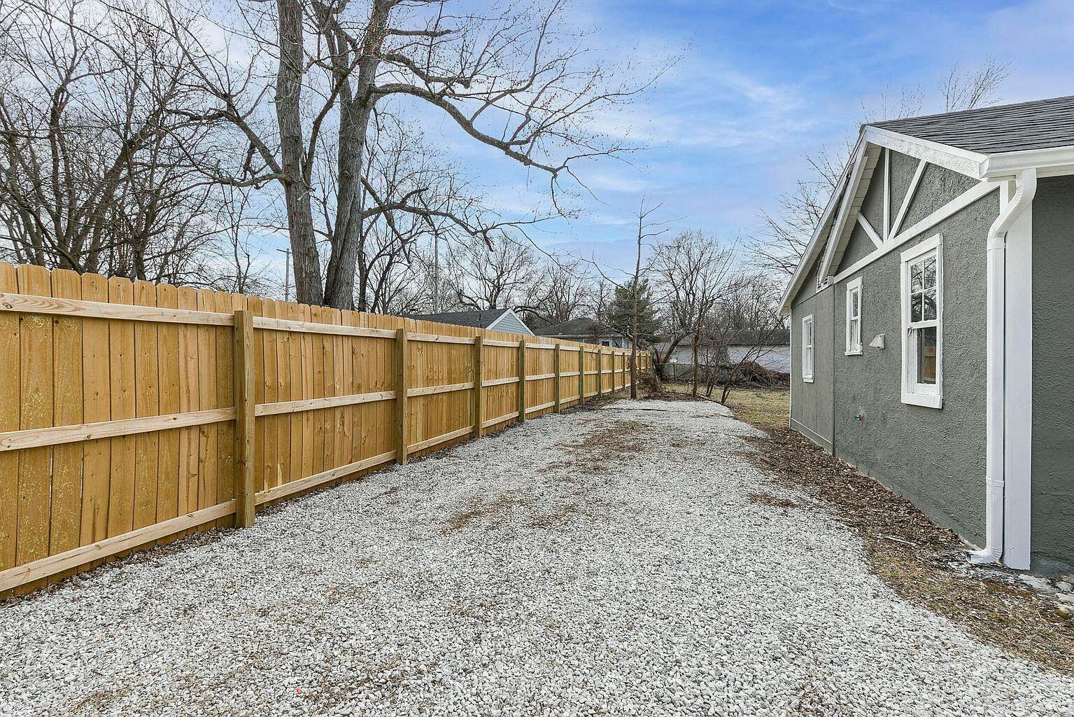 1500 E Lindberg St Springfield, MO 65804 - Thumbnail 5